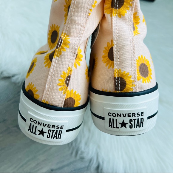 NWT Converse Chuck Taylor All Star Lift Platform Women’s Shoes - Picture 5 of 8